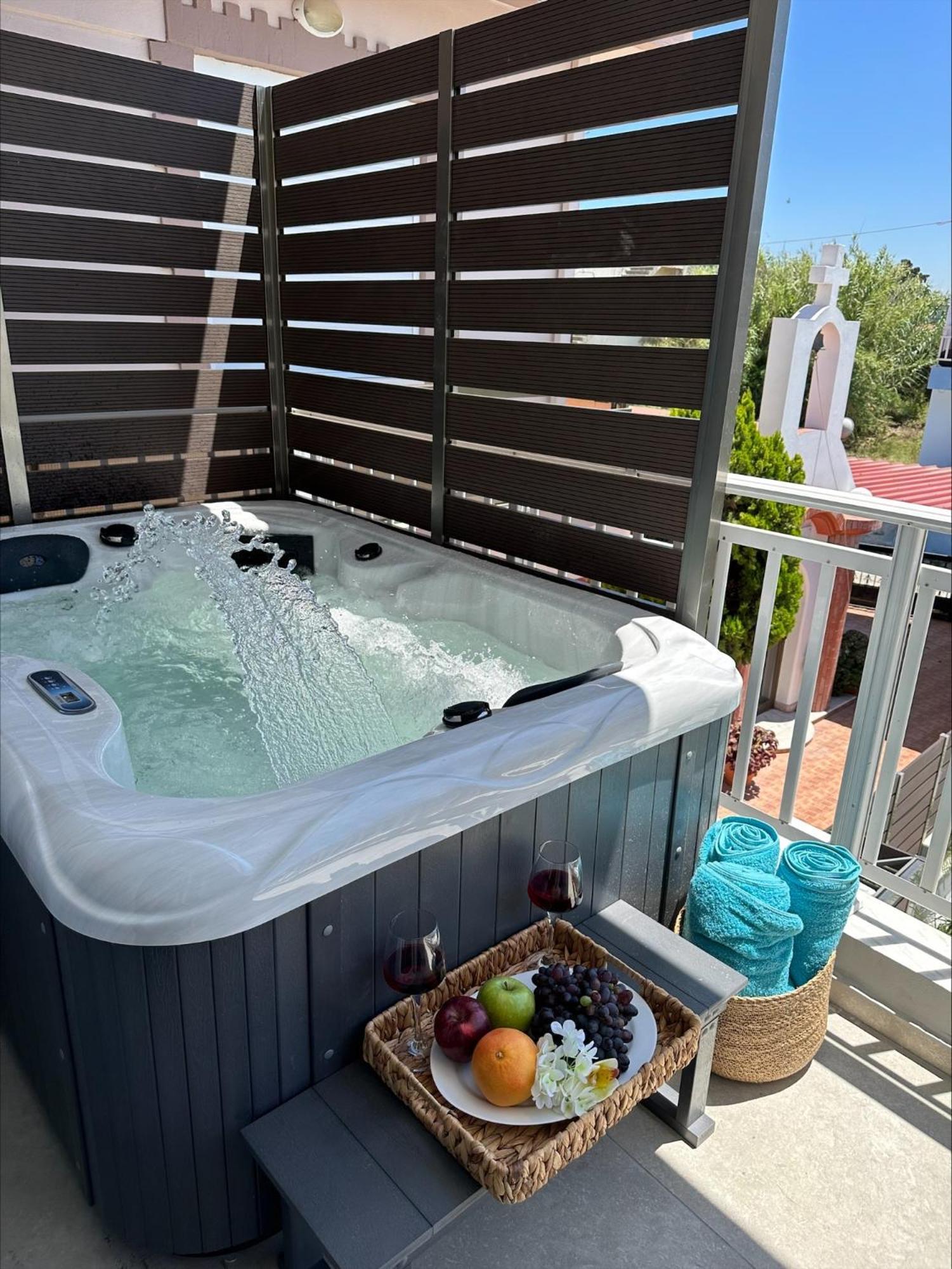 Flev's House With Jacuzzi Apartmán